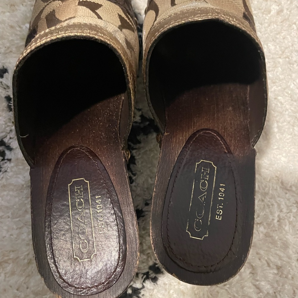 Coach Vintage Heeled Clogs. From early 2000s. Great condition. 7.5 - Picture 4 of 5